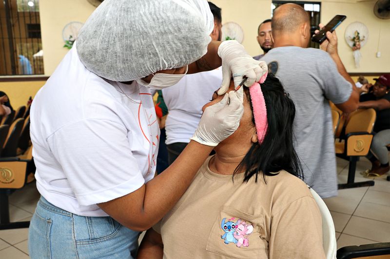 AÇÃO SOCIAL SEMAGRI MURININ <div class='credito_fotos'>Foto: Márcio Souza &nbsp;&nbsp;|&nbsp;&nbsp; <a href='/midias/2023/originais/7703_adc8c60f-c1c5-9ee9-37c7-1d7366987805.jpg' download><i class='fa-solid fa-download'></i> Download</a></div>