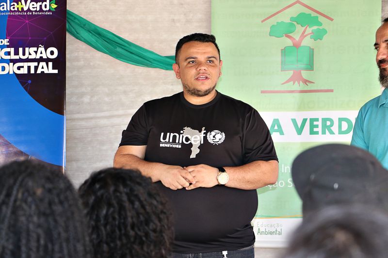 Certificado do Curso Inclusão Digital sennat <div class='credito_fotos'>Foto: Márcio Souza &nbsp;&nbsp;|&nbsp;&nbsp; <a href='/midias/2023/originais/7704_5b6ac587-7d3c-755d-2ec5-f44b94284d86.jpg' download><i class='fa-solid fa-download'></i> Download</a></div>