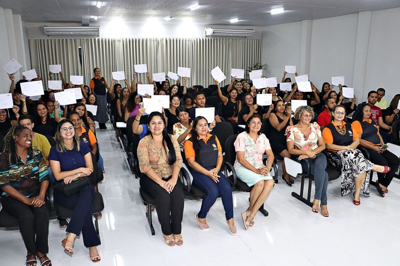 CERIMONIAL DE CERTIFICAÇÃO SEMTEPS <div class='credito_fotos'>Foto: Márcio Souza &nbsp;&nbsp;|&nbsp;&nbsp; <a href='/midias/2023/originais/7708_2edfc5fe-c180-7449-a588-bae339b851c6.jpg' download><i class='fa-solid fa-download'></i> Download</a></div>