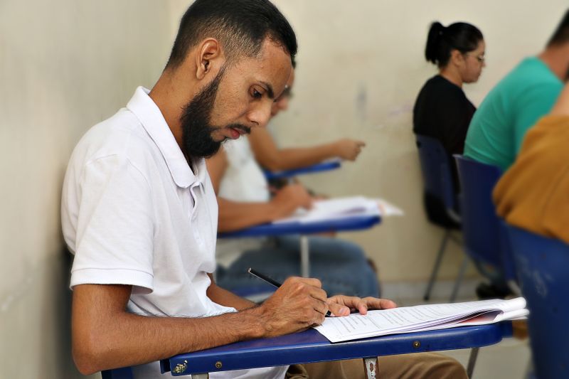 Aplicação de PROVA PARA GESTORES Escola St Luzia <div class='credito_fotos'>Foto: Márcio Souza &nbsp;&nbsp;|&nbsp;&nbsp; <a href='/midias/2023/originais/7714_2137d705-8e4d-3eb2-cc63-3a6c424efb09.jpg' download><i class='fa-solid fa-download'></i> Download</a></div>