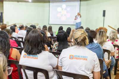 notícia: Encontro fortalece cuidados com a primeira infância 