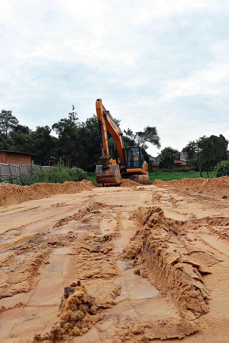 LIMPEZA PROFUNDA DO IGARAPÉ <div class='credito_fotos'>Foto: Márcio Souza &nbsp;&nbsp;|&nbsp;&nbsp; <a href='/midias/2024/originais/7756_6cfe40da-7f33-677e-6fb4-1ce23431a7cc.jpg' download><i class='fa-solid fa-download'></i> Download</a></div>