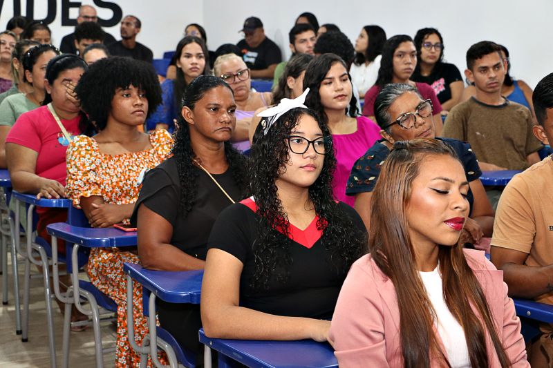 ENTREGA DE CERTIFICADO DO CURSO DE ORATÓRIA E DICÇÃO <div class='credito_fotos'>Foto: Márcio Souza &nbsp;&nbsp;|&nbsp;&nbsp; <a href='/midias/2024/originais/7793_8ef4431a-20e2-caf5-bee4-9604eb3ff58a.jpg' download><i class='fa-solid fa-download'></i> Download</a></div>