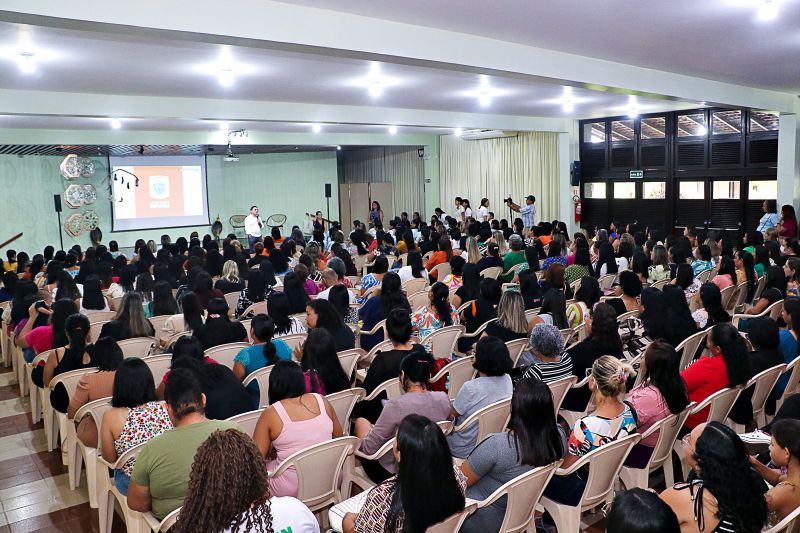 ENCONTRO DE GESTORES E COORDENADORES - SEMED.2 <div class='credito_fotos'>Foto: Márcio Souza &nbsp;&nbsp;|&nbsp;&nbsp; <a href='/midias/2024/originais/7800_36ebb01b-a841-fc88-4995-24ee77636c7a.jpg' download><i class='fa-solid fa-download'></i> Download</a></div>