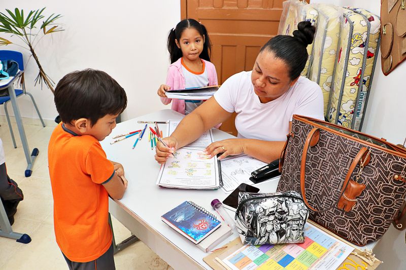 Tempo Integral Escola Angélica Sales <div class='credito_fotos'>Foto: Márcio Souza &nbsp;&nbsp;|&nbsp;&nbsp; <a href='/midias/2024/originais/7828_6de2bc09-5b7a-9db6-3e56-8c113cbb2ecd.jpg' download><i class='fa-solid fa-download'></i> Download</a></div>