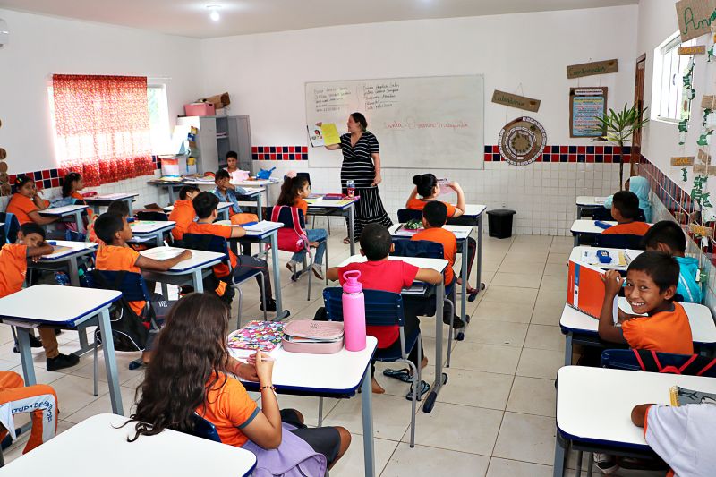 Tempo Integral Escola Angélica Sales <div class='credito_fotos'>Foto: Márcio Souza &nbsp;&nbsp;|&nbsp;&nbsp; <a href='/midias/2024/originais/7828_96913010-5f55-1522-93fb-d0e475bf80e0.jpg' download><i class='fa-solid fa-download'></i> Download</a></div>