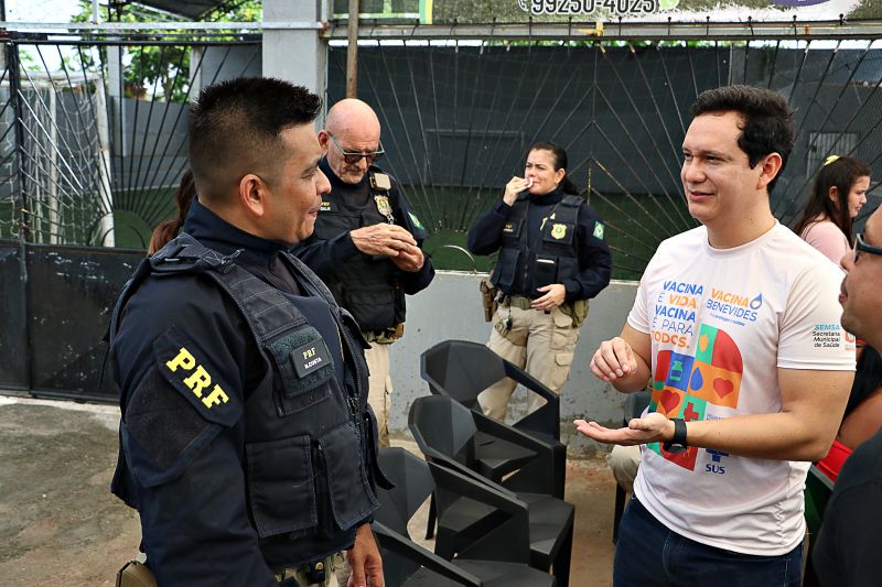 MARÇO LILAS ITINERANTE  -  BAIRRO DAS FLORES <div class='credito_fotos'>Foto: Márcio Souza &nbsp;&nbsp;|&nbsp;&nbsp; <a href='/midias/2024/originais/7833_5f33a152-8a7b-fc80-d2f1-0ca3da342b70.jpg' download><i class='fa-solid fa-download'></i> Download</a></div>