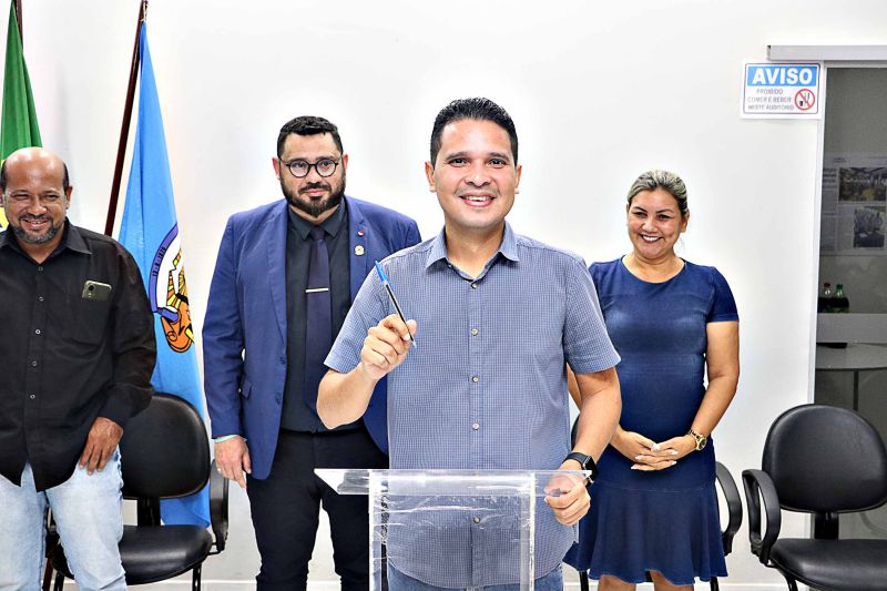 Posse dos Conselheiros e Conselhos da Cidade <div class='credito_fotos'>Foto: Márcio Souza &nbsp;&nbsp;|&nbsp;&nbsp; <a href='/midias/2024/originais/7837_097b5214-82a3-f189-9d71-f38b668be6da.jpg' download><i class='fa-solid fa-download'></i> Download</a></div>