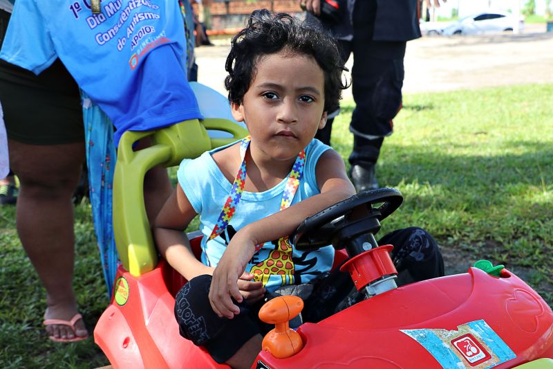 CAMINHADA DO AUTISMO <div class='credito_fotos'>Foto: Márcio Souza &nbsp;&nbsp;|&nbsp;&nbsp; <a href='/midias/2024/originais/7848_886eb61d-537f-38ad-97c2-3542f937eb14.jpg' download><i class='fa-solid fa-download'></i> Download</a></div>