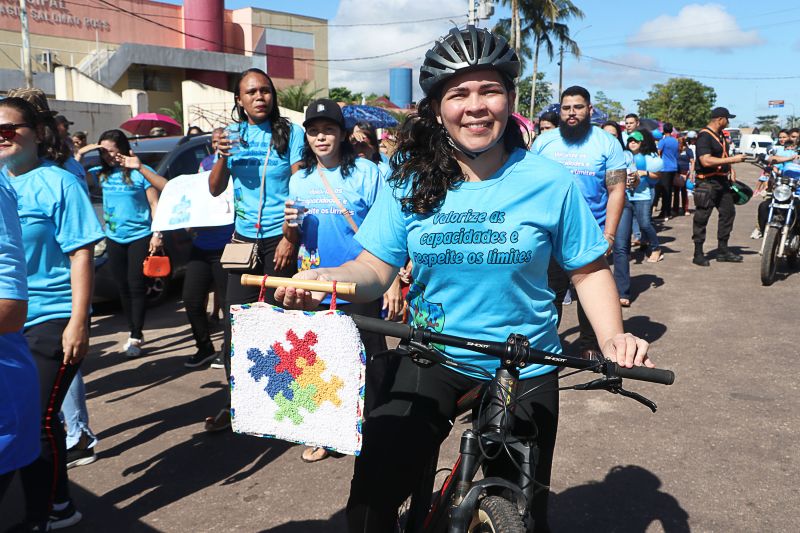CAMINHADA DO AUTISMO <div class='credito_fotos'>Foto: Márcio Souza &nbsp;&nbsp;|&nbsp;&nbsp; <a href='/midias/2024/originais/7848_a9311145-dcd1-e438-0a98-322ff2f5248b.jpg' download><i class='fa-solid fa-download'></i> Download</a></div>