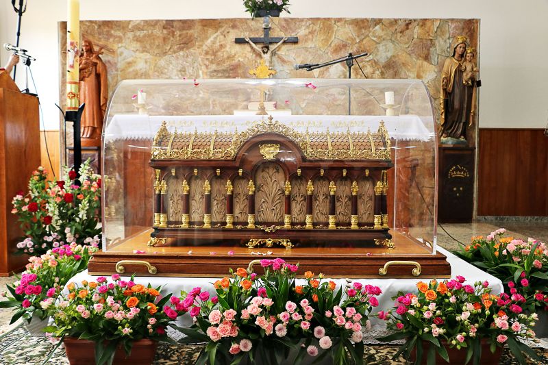 Visita de Relíquias da St Terezinha- Carmelo <div class='credito_fotos'>Foto: Márcio Souza &nbsp;&nbsp;|&nbsp;&nbsp; <a href='/midias/2024/originais/7850_79c02de8-3714-032d-dfb2-55943c013f1e.jpg' download><i class='fa-solid fa-download'></i> Download</a></div>