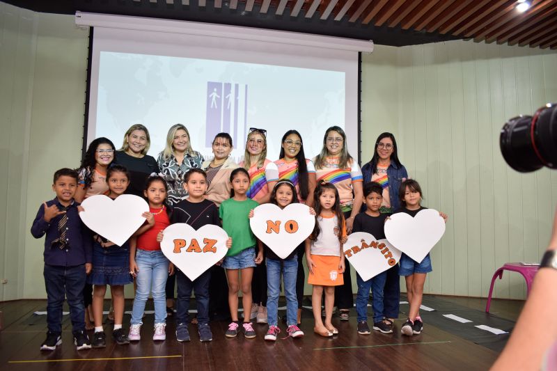  <div class='credito_fotos'>Foto: Karla Reis &nbsp;&nbsp;|&nbsp;&nbsp; <a href='/midias/2024/originais/7907_c235859b-6c90-ae20-c403-869709c1c01c.jpg' download><i class='fa-solid fa-download'></i> Download</a></div>