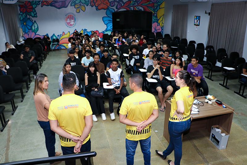 Maio Amarelo - CIC <div class='credito_fotos'>Foto: Márcio Souza &nbsp;&nbsp;|&nbsp;&nbsp; <a href='/midias/2024/originais/7929_c67a5364-ce19-7d75-2cb3-fb2cc5a48f34.jpg' download><i class='fa-solid fa-download'></i> Download</a></div>