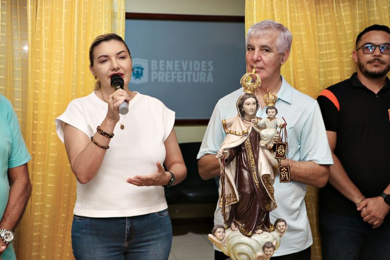 VISITA DA IMAGEM DE NOSSA SENHORA DO CARMO - PREFEITURA <div class='credito_fotos'>Foto: Márcio Souza &nbsp;&nbsp;|&nbsp;&nbsp; <a href='/midias/2024/originais/7977_080a906e-d1db-d5c2-bccd-b5697cc512e5.jpg' download><i class='fa-solid fa-download'></i> Download</a></div>