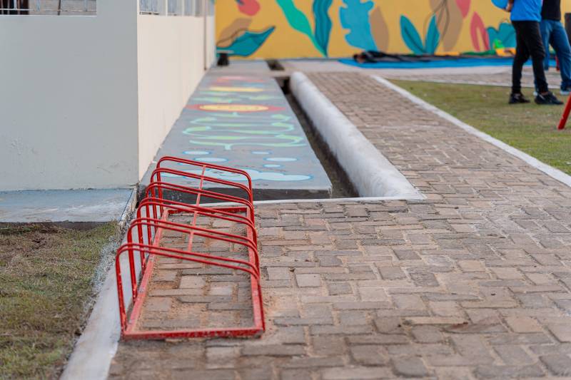 Paraciclo, dispositivo que serve para estacionar bicicletas 