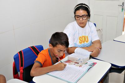 notícia: Benevides avança no processo de alfabetização de crianças na Idade Certa 