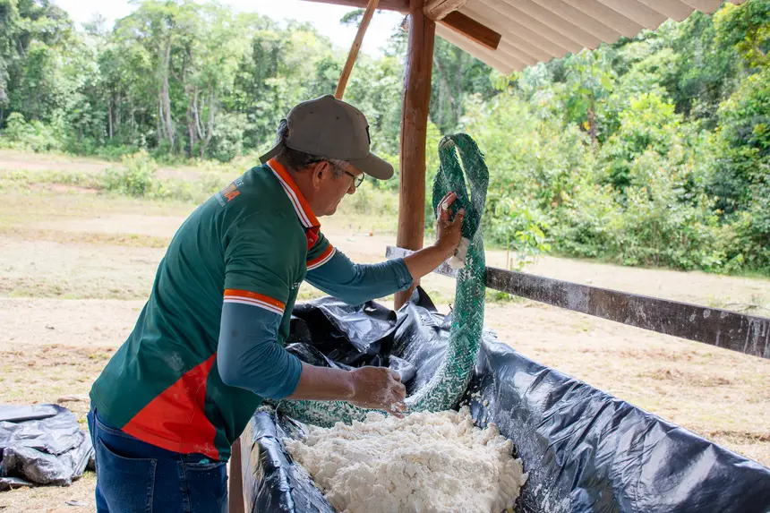  <div class='credito_fotos'>Foto: Karla Reis &nbsp;&nbsp;|&nbsp;&nbsp; <a href='/midias/2025/originais/20251104224353-GF00009205-F00106663.webp' download><i class='fa-solid fa-download'></i> Download</a></div>