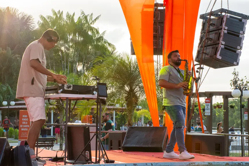  <div class='credito_fotos'>Foto: Karla Reis &nbsp;&nbsp;|&nbsp;&nbsp; <a href='/midias/2025/originais/20251117113643-GF00009211-F00106941.webp' download><i class='fa-solid fa-download'></i> Download</a></div>