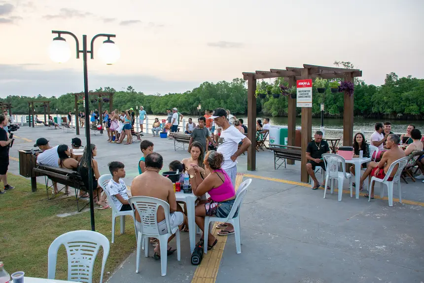  <div class='credito_fotos'>Foto: Karla Reis &nbsp;&nbsp;|&nbsp;&nbsp; <a href='/midias/2025/originais/20251117113705-GF00009211-F00106958.webp' download><i class='fa-solid fa-download'></i> Download</a></div>