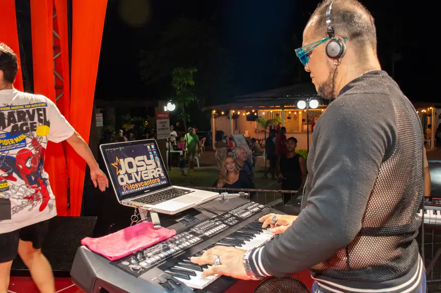  <div class='credito_fotos'>Foto: Karla Reis &nbsp;&nbsp;|&nbsp;&nbsp; <a href='/midias/2025/originais/20251117113725-GF00009211-F00106973.webp' download><i class='fa-solid fa-download'></i> Download</a></div>