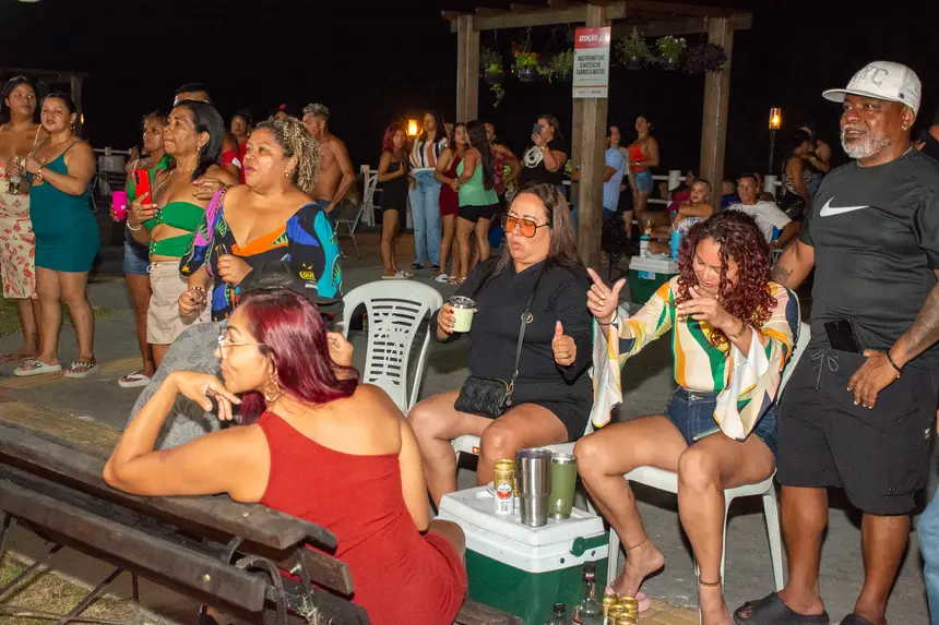  <div class='credito_fotos'>Foto: Karla Reis &nbsp;&nbsp;|&nbsp;&nbsp; <a href='/midias/2025/originais/20251117113757-GF00009211-F00106996.webp' download><i class='fa-solid fa-download'></i> Download</a></div>