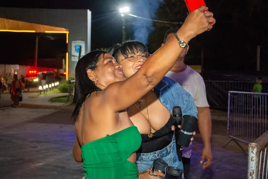  <div class='credito_fotos'>Foto: Karla Reis &nbsp;&nbsp;|&nbsp;&nbsp; <a href='/midias/2025/originais/20251117113827-GF00009211-F00107018.webp' download><i class='fa-solid fa-download'></i> Download</a></div>