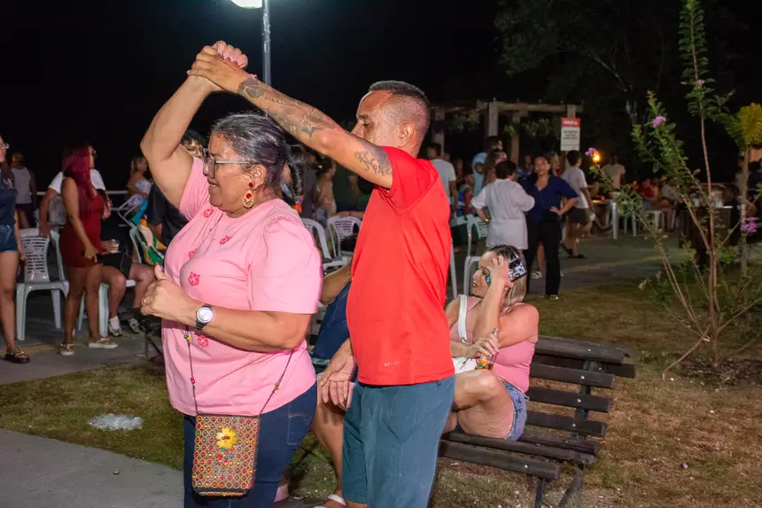  <div class='credito_fotos'>Foto: Karla Reis &nbsp;&nbsp;|&nbsp;&nbsp; <a href='/midias/2025/originais/20251117113839-GF00009211-F00107027.webp' download><i class='fa-solid fa-download'></i> Download</a></div>