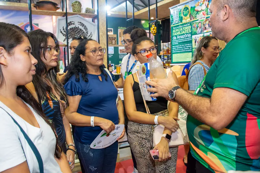  <div class='credito_fotos'>Foto: Karla Reis &nbsp;&nbsp;|&nbsp;&nbsp; <a href='/midias/2025/originais/20251119101941-GF00009215-F00107159.webp' download><i class='fa-solid fa-download'></i> Download</a></div>