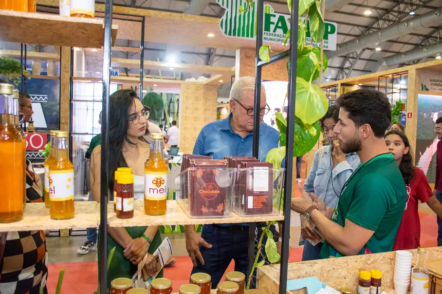  <div class='credito_fotos'>Foto: Karla Reis &nbsp;&nbsp;|&nbsp;&nbsp; <a href='/midias/2025/originais/20251119101947-GF00009215-F00107164.webp' download><i class='fa-solid fa-download'></i> Download</a></div>