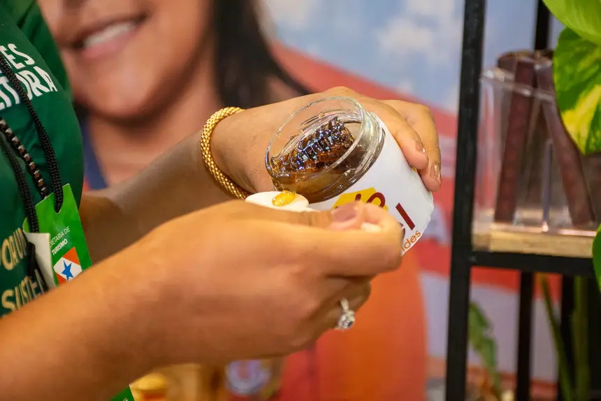  <div class='credito_fotos'>Foto: Karla Reis &nbsp;&nbsp;|&nbsp;&nbsp; <a href='/midias/2025/originais/20251119102016-GF00009215-F00107186.webp' download><i class='fa-solid fa-download'></i> Download</a></div>