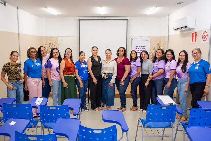 Nenhuma mulher está sozinha: Nosso compromisso é com o acolhimento e o combate firme à violência de gênero. Juntas somos mais fortes!