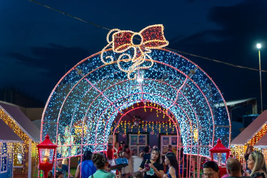 O Centro da Cidade transformado no cenário natalino mais bonito da região!