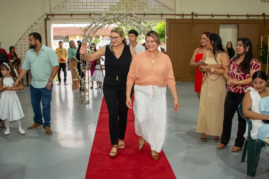  <div class='credito_fotos'>Foto: Karla Reis &nbsp;&nbsp;|&nbsp;&nbsp; <a href='/midias/2025/originais/20251219103305-GF00009241-F00108112.webp' download><i class='fa-solid fa-download'></i> Download</a></div>