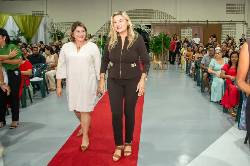  <div class='credito_fotos'>Foto: Karla Reis &nbsp;&nbsp;|&nbsp;&nbsp; <a href='/midias/2025/originais/20251219104005-GF00009242-F00108189.webp' download><i class='fa-solid fa-download'></i> Download</a></div>