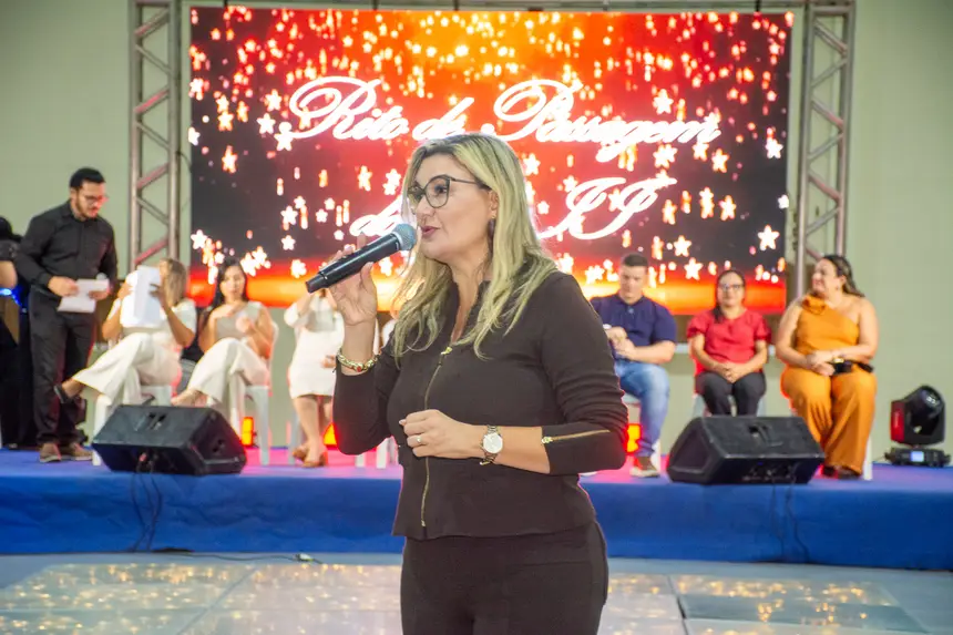  <div class='credito_fotos'>Foto: Karla Reis &nbsp;&nbsp;|&nbsp;&nbsp; <a href='/midias/2025/originais/20251219104020-GF00009242-F00108200.webp' download><i class='fa-solid fa-download'></i> Download</a></div>