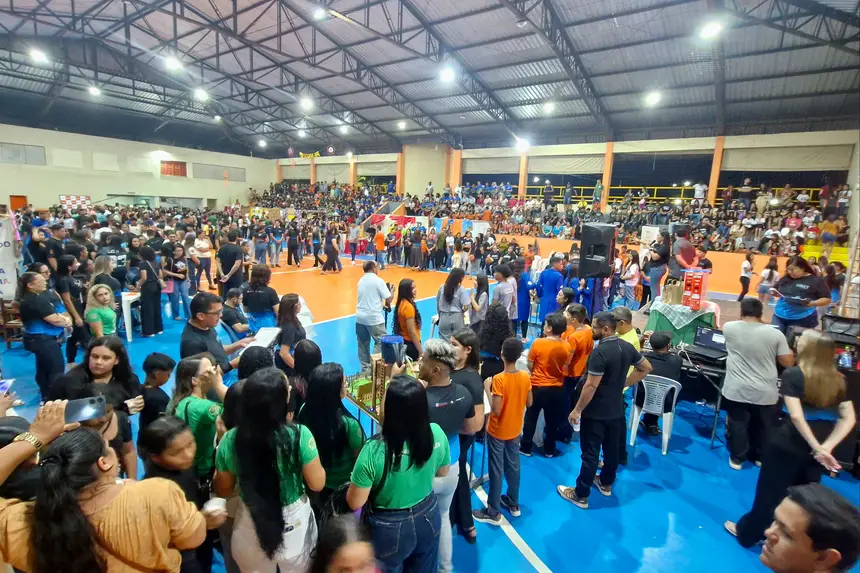  <div class='credito_fotos'>Foto: Márcio Souza &nbsp;&nbsp;|&nbsp;&nbsp; <a href='/midias/2025/originais/20251223124714-GF00009249-F00108529.webp' download><i class='fa-solid fa-download'></i> Download</a></div>