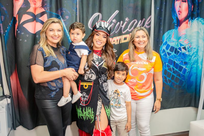  <div class='credito_fotos'>Foto: Karla Reis &nbsp;&nbsp;|&nbsp;&nbsp; <a href='/midias/2025/originais/8034_55eff0e9-9058-78a6-902e-6dee4991610a.jpg' download><i class='fa-solid fa-download'></i> Download</a></div>