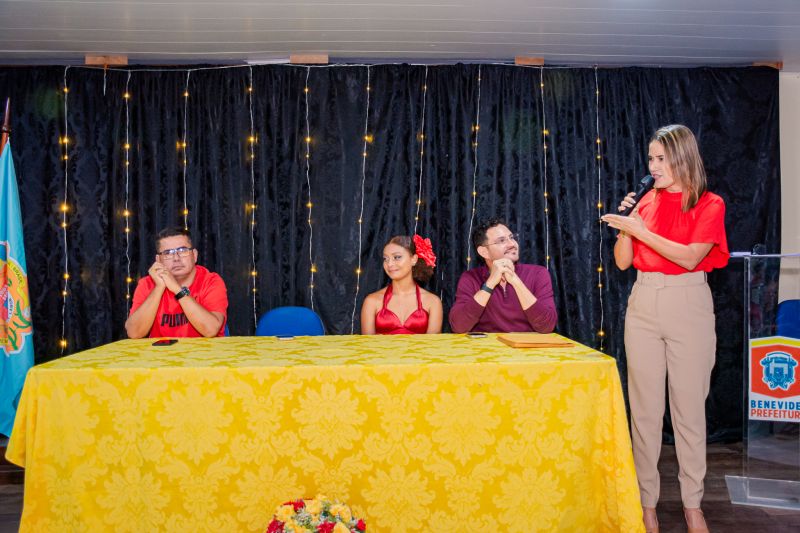  <div class='credito_fotos'>Foto: Karla Reis &nbsp;&nbsp;|&nbsp;&nbsp; <a href='/midias/2025/originais/8036_61ea2e88-7367-7cd8-de04-81c331db831a.jpg' download><i class='fa-solid fa-download'></i> Download</a></div>