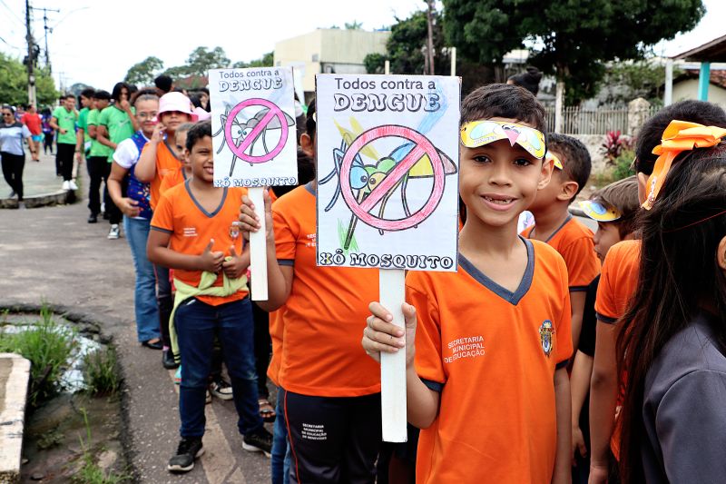 Caminhada Contra Dengue- Murinim <div class='credito_fotos'>Foto: Márcio Souza &nbsp;&nbsp;|&nbsp;&nbsp; <a href='/midias/2025/originais/8069_3563fe87-0480-76bd-1fa0-fe31211726b7.jpg' download><i class='fa-solid fa-download'></i> Download</a></div>