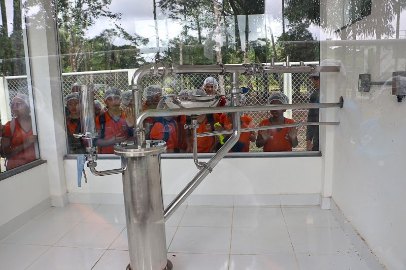 Jornada da Água - Escola Rafael Gomes <div class='credito_fotos'>Foto: Márcio Souza &nbsp;&nbsp;|&nbsp;&nbsp; <a href='/midias/2025/originais/8080_fb7e19f3-0347-7a70-29b0-a038c72cac39.jpg' download><i class='fa-solid fa-download'></i> Download</a></div>