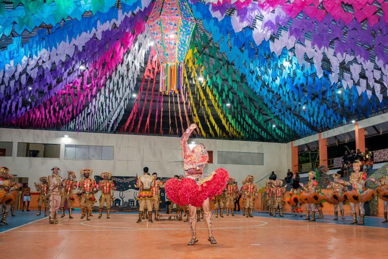  <div class='credito_fotos'>Foto: Karla Reis &nbsp;&nbsp;|&nbsp;&nbsp; <a href='/midias/2025/originais/9136_58551d5b-cdf3-c333-2efa-03d1c445d983.jpg' download><i class='fa-solid fa-download'></i> Download</a></div>