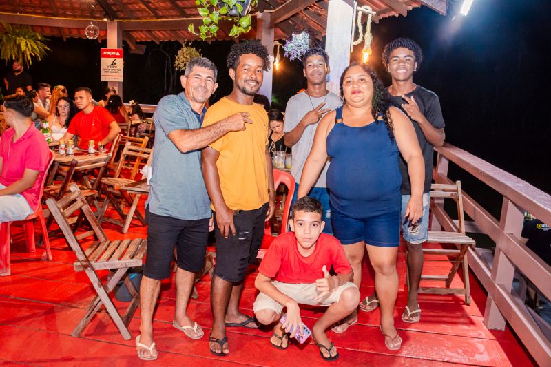  <div class='credito_fotos'>Foto: Karla Reis &nbsp;&nbsp;|&nbsp;&nbsp; <a href='/midias/2025/originais/9139_27fbeb75-9814-b2b8-9633-bdf366c7eedd.jpg' download><i class='fa-solid fa-download'></i> Download</a></div>