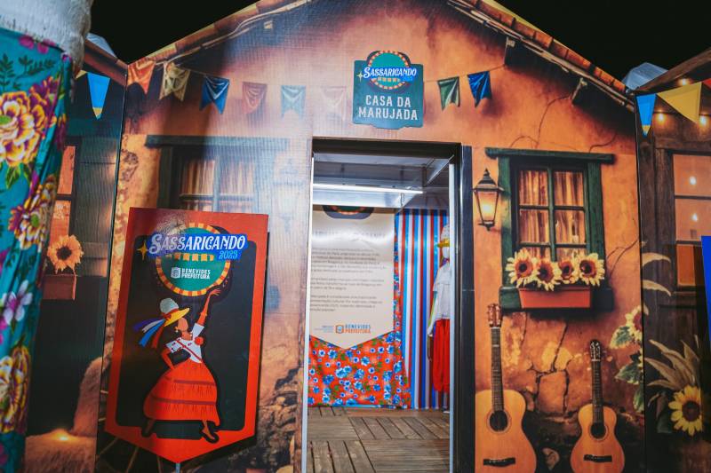 Sassaricando 2025 estreia com sucesso e lota arena cultural