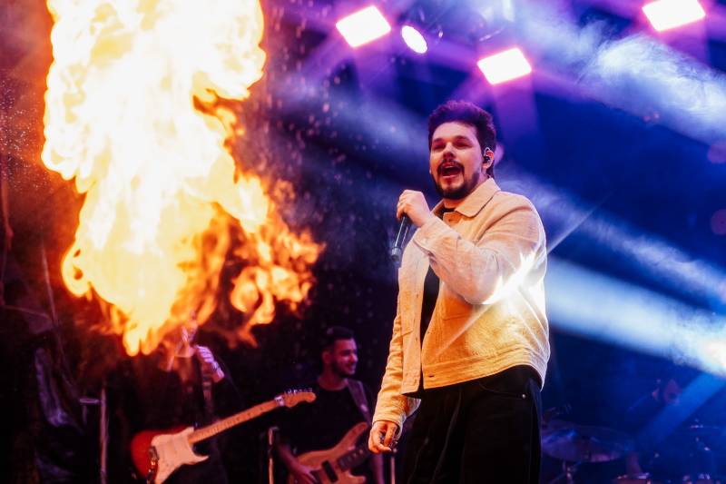 Sassaricando 2025 segue arrastando multidões na segunda noite do maior São João do Pará