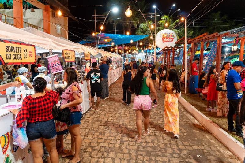 Sassaricando 2025 segue arrastando multidões na segunda noite do maior São João do Pará