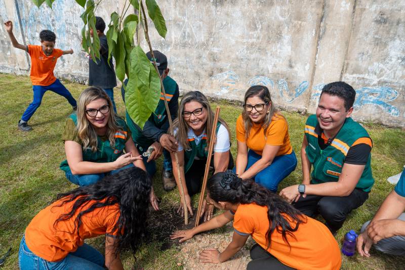 Dia da Árvore celebrado em grande estilo: A Prefeitura de Benevides comemora o dia 21 de setembro com o maior plantio do ano, unindo a comunidade.
