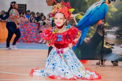 notícia: Noite da Educação encanta público no Sassaricando 2025