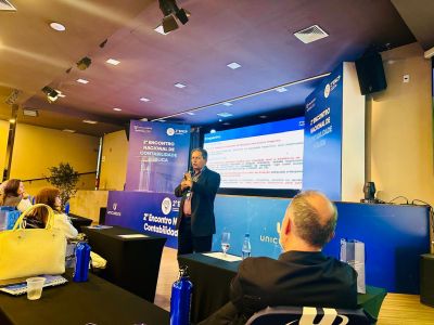 notícia: Prefeitura de Benevides investe em Capacitação e envia Contadores para Encontro Nacional em Curitiba