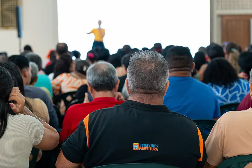 Vasti Ferrari questiona: "Qual é o seu papel na adaptação de uma criança à escola?". Uma reflexão necessária.