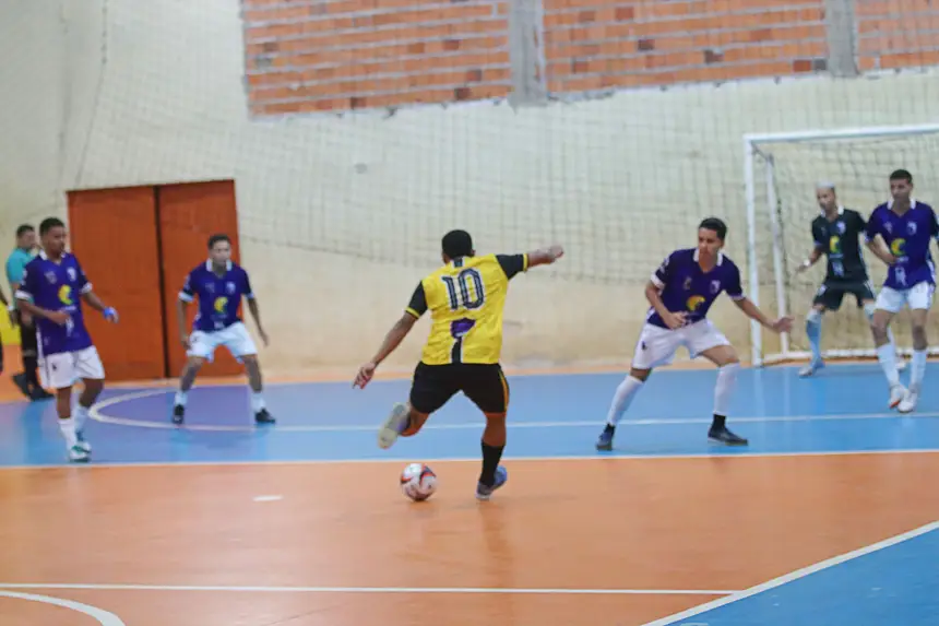 Campeonato Série B <div class='credito_fotos'>Foto: Márcio Souza &nbsp;&nbsp;|&nbsp;&nbsp; <a href='/midias/2026/originais/20260625235831-GF00009454-F00118842.webp' download><i class='fa-solid fa-download'></i> Download</a></div>